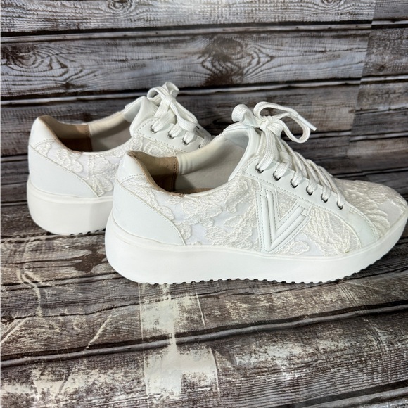 Vionic Kearney Lace Sneakers 9w - Picture 3 of 6